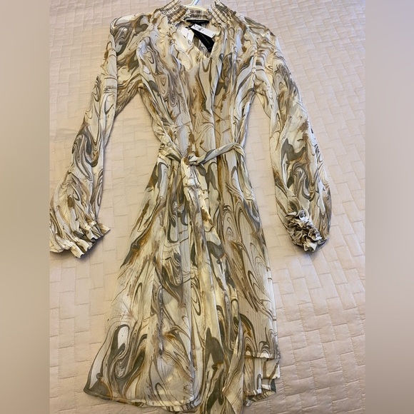 NWT A piece of art - Picture 1 of 7